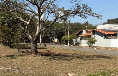 Terreno à venda na Rua Louis Pasteur, Jardim Universitário, Araras
