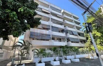 Oportunidade!!!... apartamento semi mobiliádo à venda freguesia de 50m²  1 suíte com armários sala para 2 ambientes varanda cozinha 1 vaga de garagem