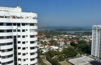 Cobertura duplex reformada e decorada com vista mar à venda condomínio barra bali 160m² com 3 quartos sendo 1 suíte cozina planejada piscina 2 vagas
