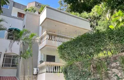 Excelente cobertura duplex à venda na lagoa rodrigo de freitas de 203m²  5 quartos sendo 1 suíte sala ampla 2 ambientes varanda 2 vagas de garagem