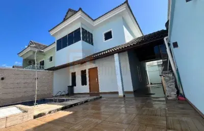 Excelente casa triplex à venda em vargem pequena com 220m²  e terreno 180m² com 3 quartos sendo 2 suítes piscina varanda gourmet 3 vagas de garagem