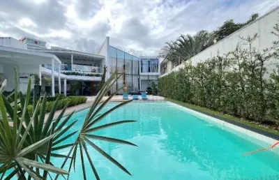 Magnífica casa decorada e mobiliada à venda no condomínio novo leblon barra da tijuca de 980m²  4 suítes sendo 1 master piscina sauna varanda gourmet