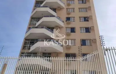 Apto com sacada ampla localização central, um apto por andar e 04 quartos.