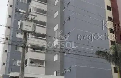 Apartamento localizado na região do lago municipal, semi mobiliado, 2 vagas.