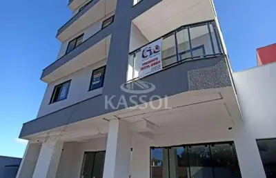 Apto novo com armários na cozinha, súite e 2 quartos, sacada com churrasqueira.