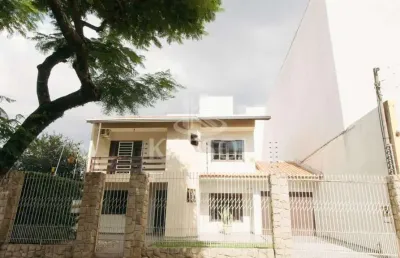 Sobrado em localização privilegiada - perfeito para comercial e residencial
