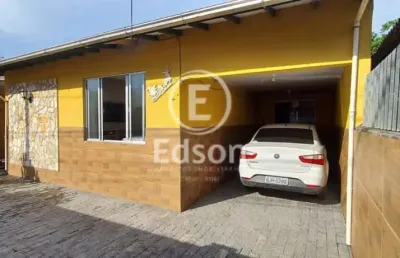 Casa com 3 quartos à venda no Forquilhinhas, São José 
