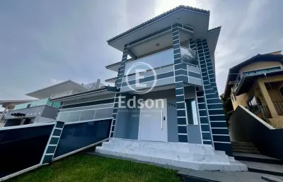Casa com 4 quartos à venda em Pedra Branca, Palhoça 