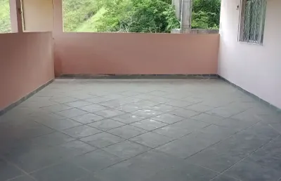 Casa com 1 quarto e área externa (varandão) - bairro santos dumont