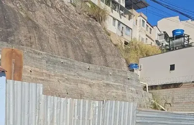 Terreno comercial para alugar na Rua Benedito Pinto, 115, São Mateus, Juiz de Fora