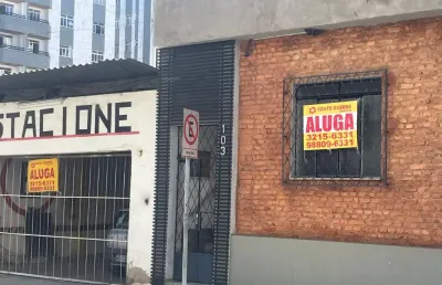 Casa comercial com 4 salas para alugar na Rua Paula Lima, 103, Centro, Juiz de Fora