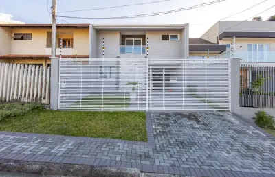 Sobrado com 3 quartos sendo 1 suíte no bairro barreirinha, próximo ao parque são lourenço