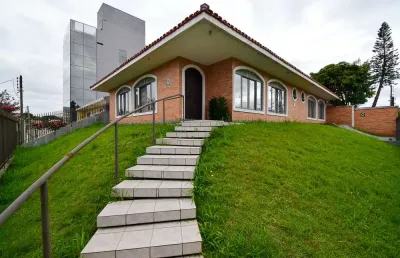 Casa com 3 quartos à venda na Rua Doutor Joaquim Ignácio Silveira da Motta, 90, Guabirotuba, Curitiba