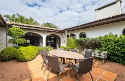 Casa residencial térrea ao lado do parque barigui no cascatinha de 900m² com 5 quartos