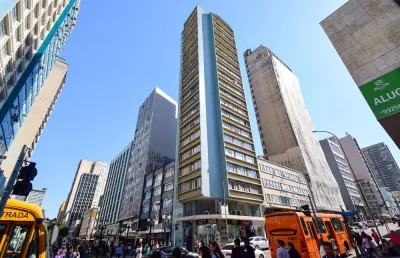 Conjunto comercial no centro com 98m² - edifício esmeralda