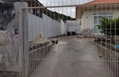 Casa 02 dormitórios a venda no bairro forquilinhas em são josésc