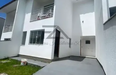 Casa a venda 02 dormitórios no bairro potecas, na cidade de são josé sc