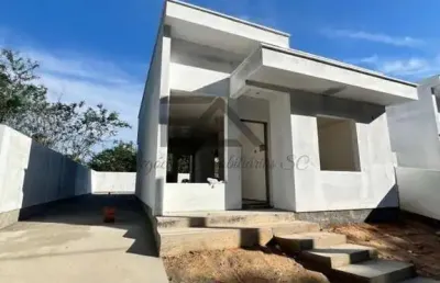 Casa unifamiliar em obras á venda 02 dormitórios a venda no bairro forquilh