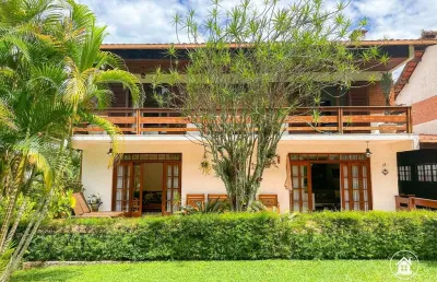 Casa em condomínio com 4 quartos, 250m2 para venda por r$1.700.000 - teresópolis