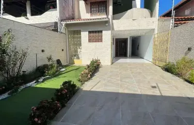 Casa com 4 quartos à venda na Avenida Léa Pompeu, Jardim das Oliveiras, Fortaleza