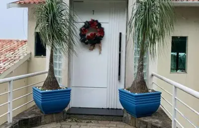 Casa em condomínio fechado com 5 quartos para alugar na alameda júpiter, condomínio iolanda, taboão da serra, 1200 m2 por r$ 7.000