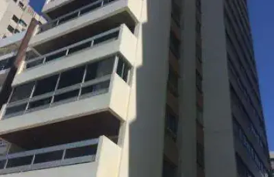 Apartamento à venda no edf. quilombo - 200m², 04 quartos, varanda com vista para o mar em piedade !