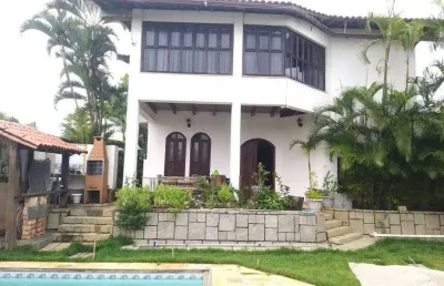 Linda casa solta em patamares venda, aluguel anual.