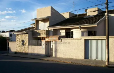 Casa com 4 quartos à venda na Rua Lauro Godói, São Benedito, São João da Boa Vista