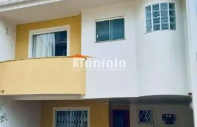 Casa com 3 quartos à venda na Rua Sete de Setembro, Centro, São José dos Pinhais