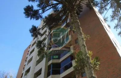 Oportunidade de negocio em localização excelente, proximo ao passeio publico, apartamento com 3 suites, 5 bh, 3 salas, sacadas e 2 vagas cobertas,