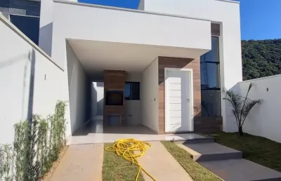Casa com 3 quartos à venda na Rua 808 B, 139, Alto São Bento, Itapema