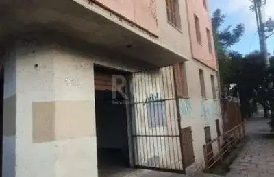 Loja depósito na esquina da salvador frança com jacob vontobel