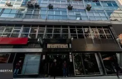Libertas imobiliária vende loja comercial terrea com 252 m² privativos no centro