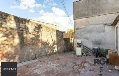 Terreno à venda na Rua Caieira, 446, Medianeira, Porto Alegre