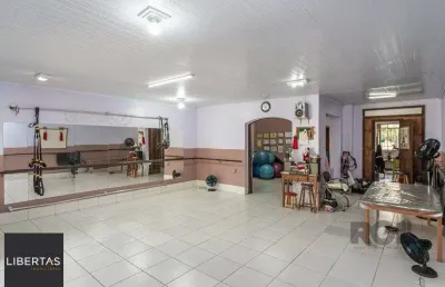Casa comercial e residencial no miolo do bairro santana