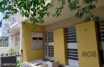 Casa mista comercial no térreo e residencial em cima