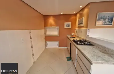 Ampla cobertura com 123m², 2 dormitórios, 1 vaga coberta por convenção.