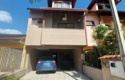 Casa com 3 quartos à venda na Rua Pau-Brasil, 728, Hípica, Porto Alegre