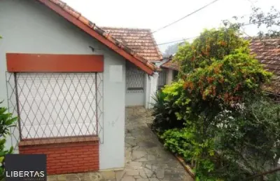 Casa com 3 quartos à venda na Rua Professor Abílio Azambuja, 85, Jardim do Salso, Porto Alegre