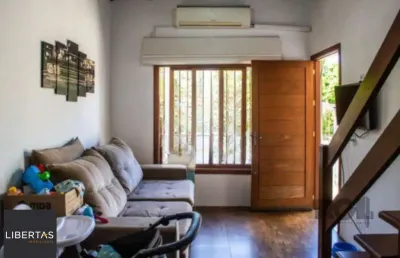 Casa com 3 quartos à venda na Avenida Nossa Senhora de Guadalupe, 121, Hípica, Porto Alegre