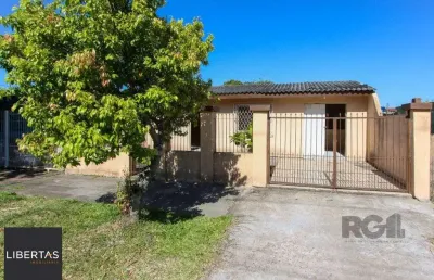 Casa de 2  dormitórios 1 vaga e um amplo pátio na hípica porto alegre