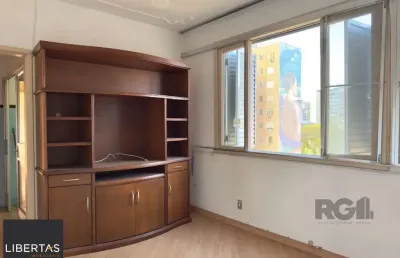 Apartamento mobiliado de 2 dormitórios, totalmente reformado, no centro histórico
