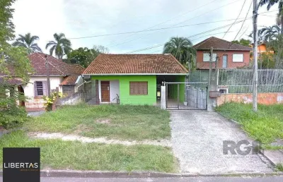 Casa com 161,25m², 3 dormitórios, 4 vagas no bairro belém novo