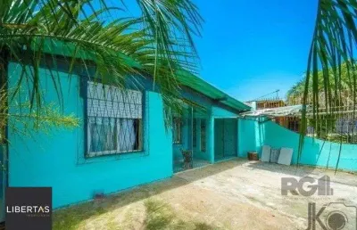 Casa com piscina no bairro leopoldina -porto alegre