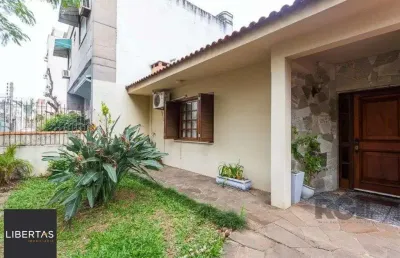 Casa 160m², 3 dormitórios, 4 vagas no bairro cristo redentor