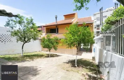 Casa com 5 quartos à venda na Rua Professor Antônio Peyrouton Louzada, 18, Jardim Carvalho, Porto Alegre