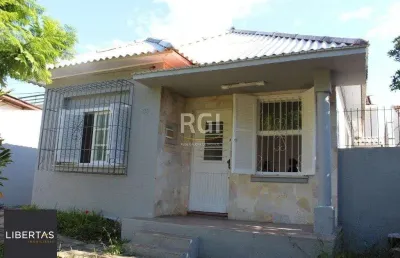 Casa com 6 quartos à venda na Praça Simões Lopes Neto, 39, Teresópolis, Porto Alegre