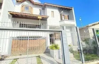 Excelente casa de 300m² com 4 dormitórios no bairro sarandi.