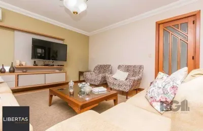 Casa de 380m² - 4 dormitórios, 2 suítes, 4 vagas no bairro bom jesus