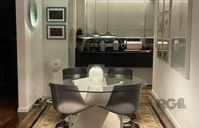 Apartamento a venda 2 dormitórios e uma suíte no bairro rio branco em porto alegre